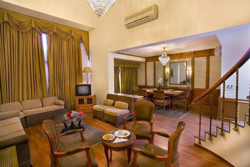 The Bmk Hotel Greater Kailash دلهي المظهر الخارجي الصورة