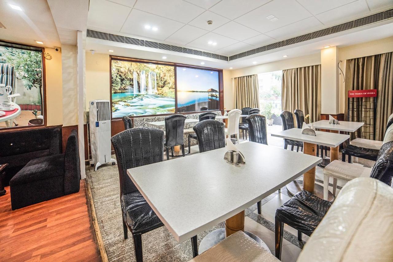 The Bmk Hotel Greater Kailash دلهي المظهر الخارجي الصورة